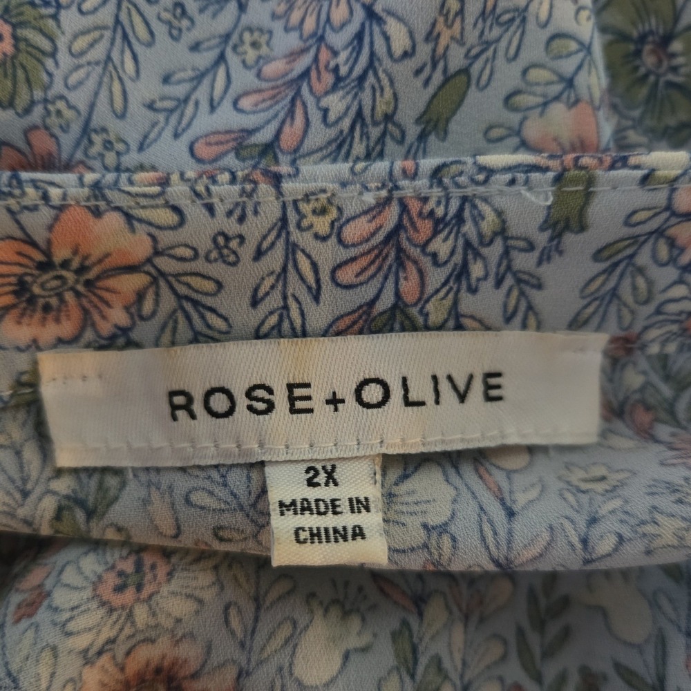 Rose + Olive Womens 2X Cottage Blue Floral Short Sleeve Button Front Blouse Top - Picture 3 of 7
